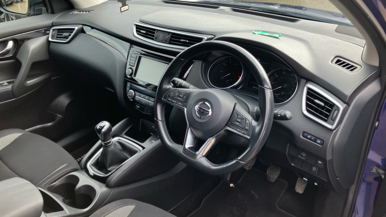 Nissan Qashqai 1.3 DiG-T Acenta Premium 5dr Petrol Hatchback